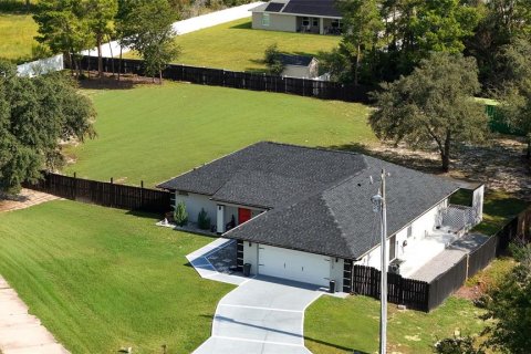House in Ocala, Florida 3 bedrooms, 149.29 sq.m. № 2280605 - photo 2