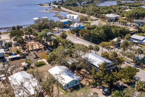 Villa ou maison à Cedar Key, Floride 2 chambres, 89.37 m2 № 2148426