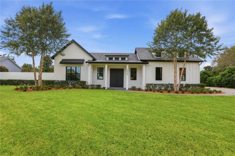 House in Montverde, Florida 4 bedrooms, 304.44 sq.m. № 2345127