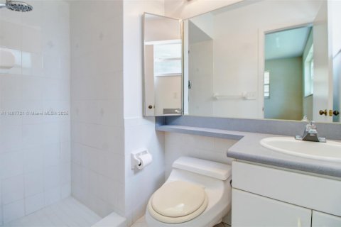 Villa ou maison à vendre à Cutler Bay, Floride: 4 chambres, 174.28 m2 № 1933129 - photo 19