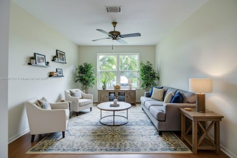Villa ou maison à vendre à Cutler Bay, Floride: 4 chambres, 174.28 m2 № 1933129 - photo 8