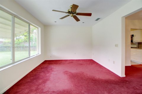Villa ou maison à vendre à Cutler Bay, Floride: 4 chambres, 174.28 m2 № 1933129 - photo 29