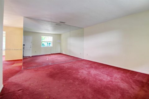 Villa ou maison à vendre à Cutler Bay, Floride: 4 chambres, 174.28 m2 № 1933129 - photo 27
