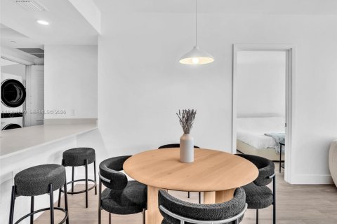 Condo in Miami, Florida, 2 bedrooms  № 2043153 - photo 19