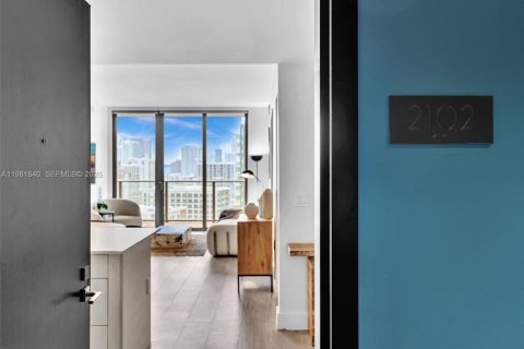 Condo in Miami, Florida, 2 bedrooms  № 2043153