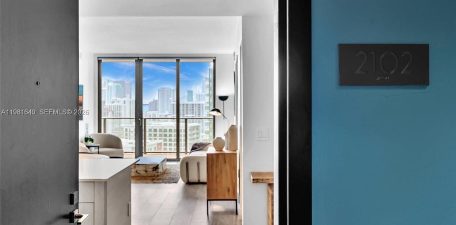 Condo in Miami, Florida, 2 bedrooms  № 2043153