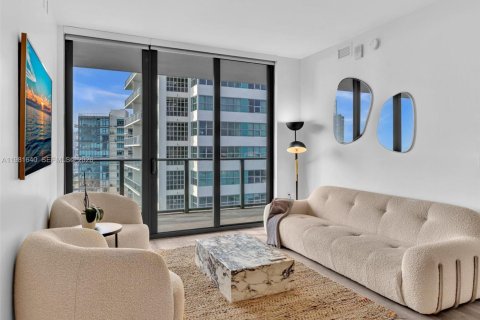 Condo in Miami, Florida, 2 bedrooms  № 2043153 - photo 23