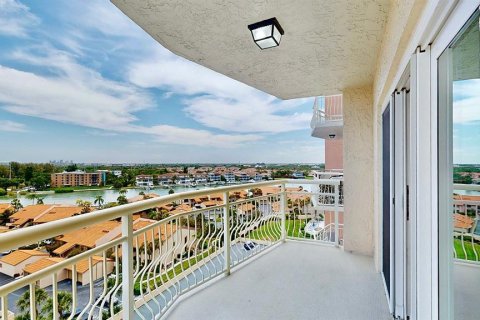 Condominio en venta en Saint Petersburg, Florida, 2 dormitorios, 103.12 m2 № 1812643 - foto 3