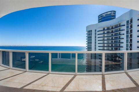 Copropriété à louer à Sunny Isles Beach, Floride: 3 chambres, 195.65 m2 № 1998129 - photo 20