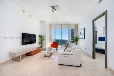 Copropriété à louer à Sunny Isles Beach, Floride: 3 chambres, 195.65 m2 № 1998129 - photo 8