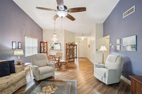 Casa en venta en New Port Richey, Florida, 3 dormitorios, 125.33 m2 № 2237347 - foto 9