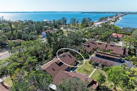 House in Bradenton, Florida 3 bedrooms, 153.29 sq.m. № 2103113
