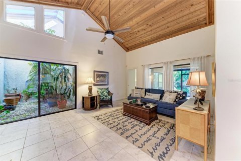 House in Bradenton, Florida 3 bedrooms, 153.29 sq.m. № 2103113 - photo 9