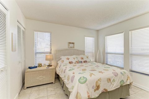 House in Bradenton, Florida 3 bedrooms, 153.29 sq.m. № 2103113 - photo 21