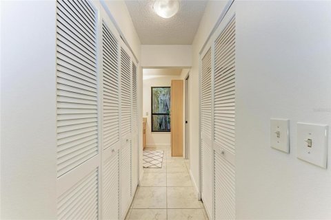 House in Bradenton, Florida 3 bedrooms, 153.29 sq.m. № 2103113 - photo 18