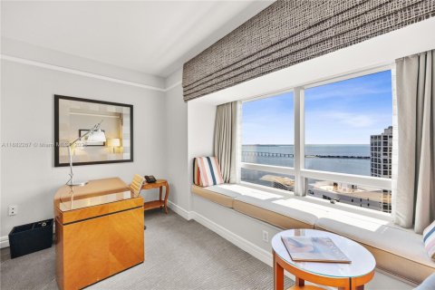 Condominio en venta en Miami, Florida, 1 dormitorio, 91.32 m2 № 1978521 - foto 4