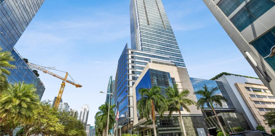 Condominio en Miami, Florida, 1 dormitorio  № 1978521