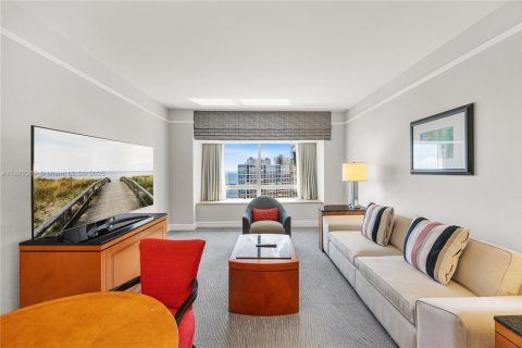 Condominio en venta en Miami, Florida, 1 dormitorio, 91.32 m2 № 1978521 - foto 13