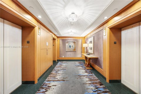 Condominio en venta en Miami, Florida, 1 dormitorio, 91.32 m2 № 1978521 - foto 22