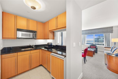 Condominio en venta en Miami, Florida, 1 dormitorio, 91.32 m2 № 1978521 - foto 6