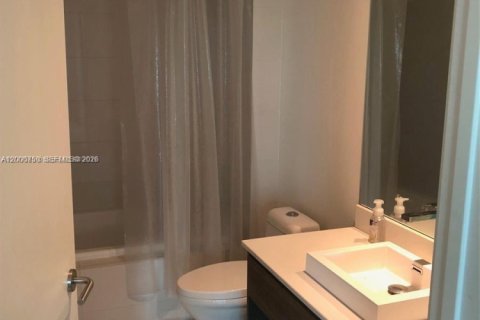 Condominio en alquiler en Miami, Florida, 49.24 m2 № 2071146 - foto 11