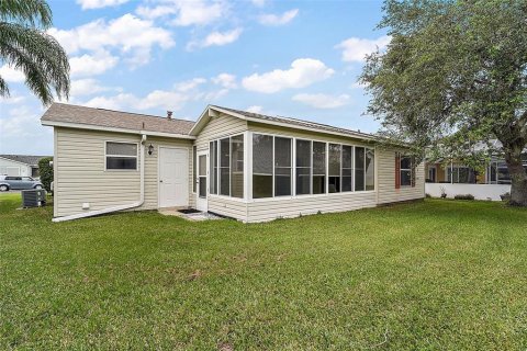 House in The Villages, Florida 2 bedrooms, 106.65 sq.m. № 1437960 - photo 25
