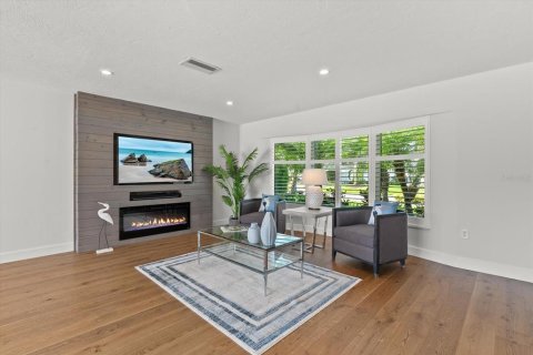 House in Sarasota, Florida 4 bedrooms, 386.57 sq.m. № 2215916 - photo 20
