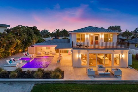 House in Sarasota, Florida 4 bedrooms, 386.57 sq.m. № 2215916 - photo 3