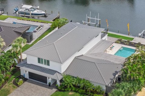 House in Sarasota, Florida 4 bedrooms, 386.57 sq.m. № 2215916 - photo 8