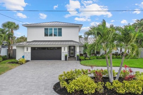 House in Sarasota, Florida 4 bedrooms, 386.57 sq.m. № 2215916 - photo 6