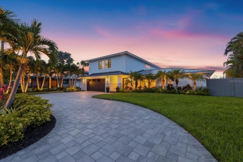 House in Sarasota, Florida 4 bedrooms, 386.57 sq.m. № 2215916 - photo 5