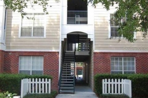 Condo in Orlando, Florida, 2 bedrooms  № 1885411 - photo 1