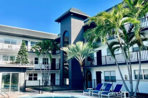 Кондоминиум с 1 спальней в Форт-Лодердейл, Флорида № 2005753