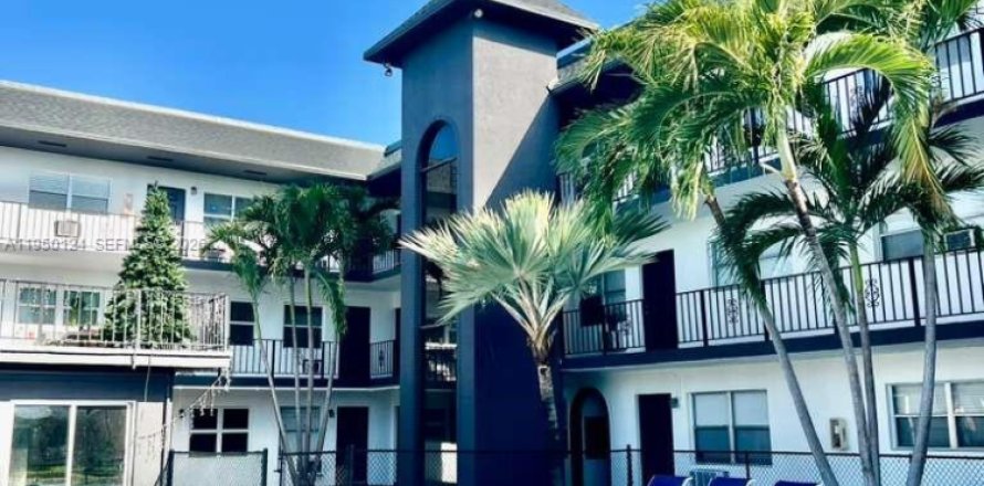 Кондоминиум с 1 спальней в Форт-Лодердейл, Флорида № 2005753