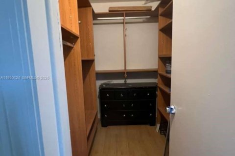 Снять в аренду кондоминиум в Форт-Лодердейл, Флорида 1 спальня, 69.68м2, № 2005753 - фото 6