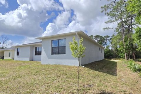 House in Palm Bay, Florida 4 bedrooms, 209.03 sq.m. № 1630989 - photo 6