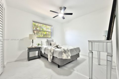 Casa en venta en Coral Springs, Florida, 4 dormitorios, 185.71 m2 № 1988336 - foto 15