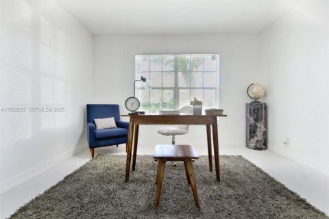 Casa en venta en Coral Springs, Florida, 4 dormitorios, 185.71 m2 № 1988336 - foto 13