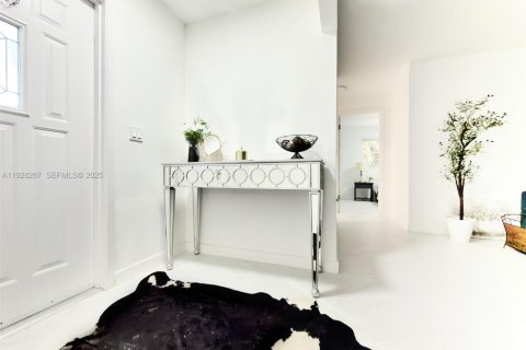 Casa en venta en Coral Springs, Florida, 4 dormitorios, 185.71 m2 № 1988336 - foto 4