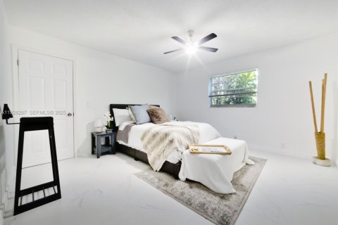 Casa en venta en Coral Springs, Florida, 4 dormitorios, 185.71 m2 № 1988336 - foto 14