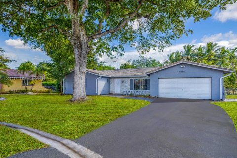 Casa en venta en Coral Springs, Florida, 4 dormitorios, 185.71 m2 № 1988336 - foto 20