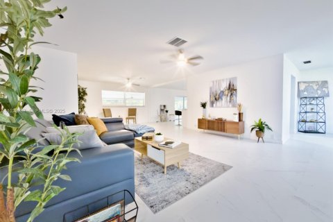 Casa en venta en Coral Springs, Florida, 4 dormitorios, 185.71 m2 № 1988336 - foto 2