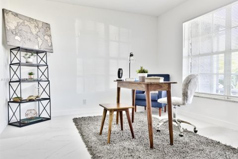 Casa en venta en Coral Springs, Florida, 4 dormitorios, 185.71 m2 № 1988336 - foto 12