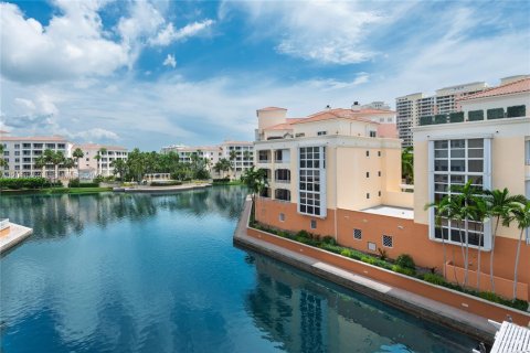 Condo in Key Biscayne, Florida, 3 bedrooms № 2185802