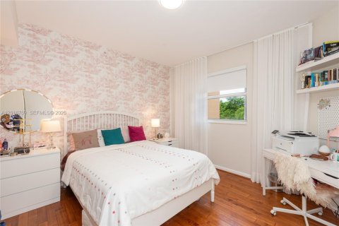 Condo in Key Biscayne, Florida, 3 bedrooms  № 2185802 - photo 21