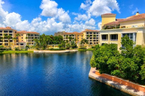 Condo in Key Biscayne, Florida, 3 bedrooms  № 2185802 - photo 25