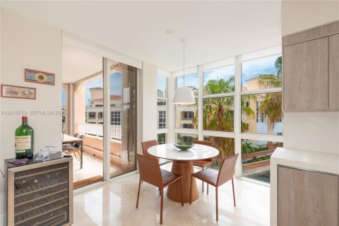 Condo in Key Biscayne, Florida, 3 bedrooms  № 2185802 - photo 16