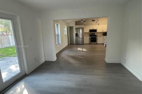 House in Homestead, Florida 3 bedrooms, 164.34 sq.m. № 1984438 - photo 10