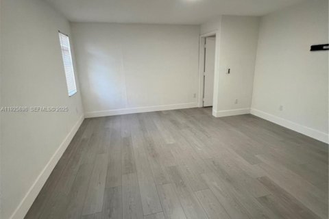 House in Homestead, Florida 3 bedrooms, 164.34 sq.m. № 1984438 - photo 15