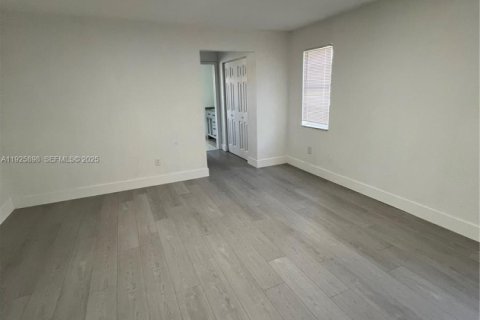 House in Homestead, Florida 3 bedrooms, 164.34 sq.m. № 1984438 - photo 19